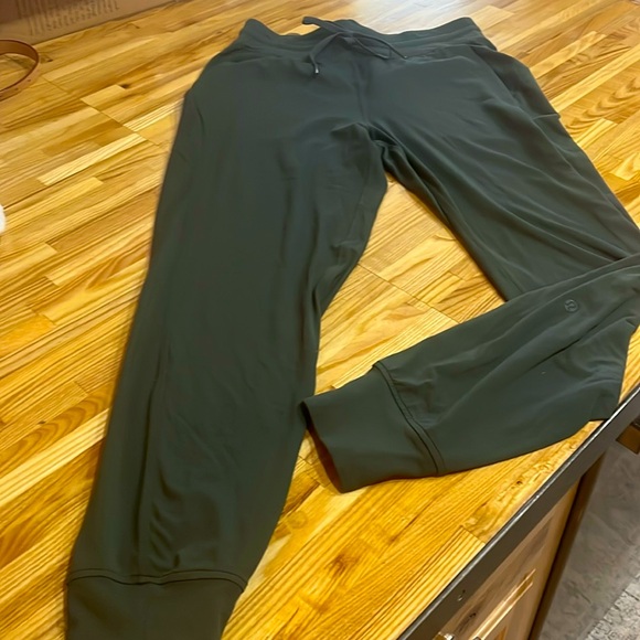 Lululemon Ready to Rulu Slim Fit HR Jogger - Picture 1 of 6